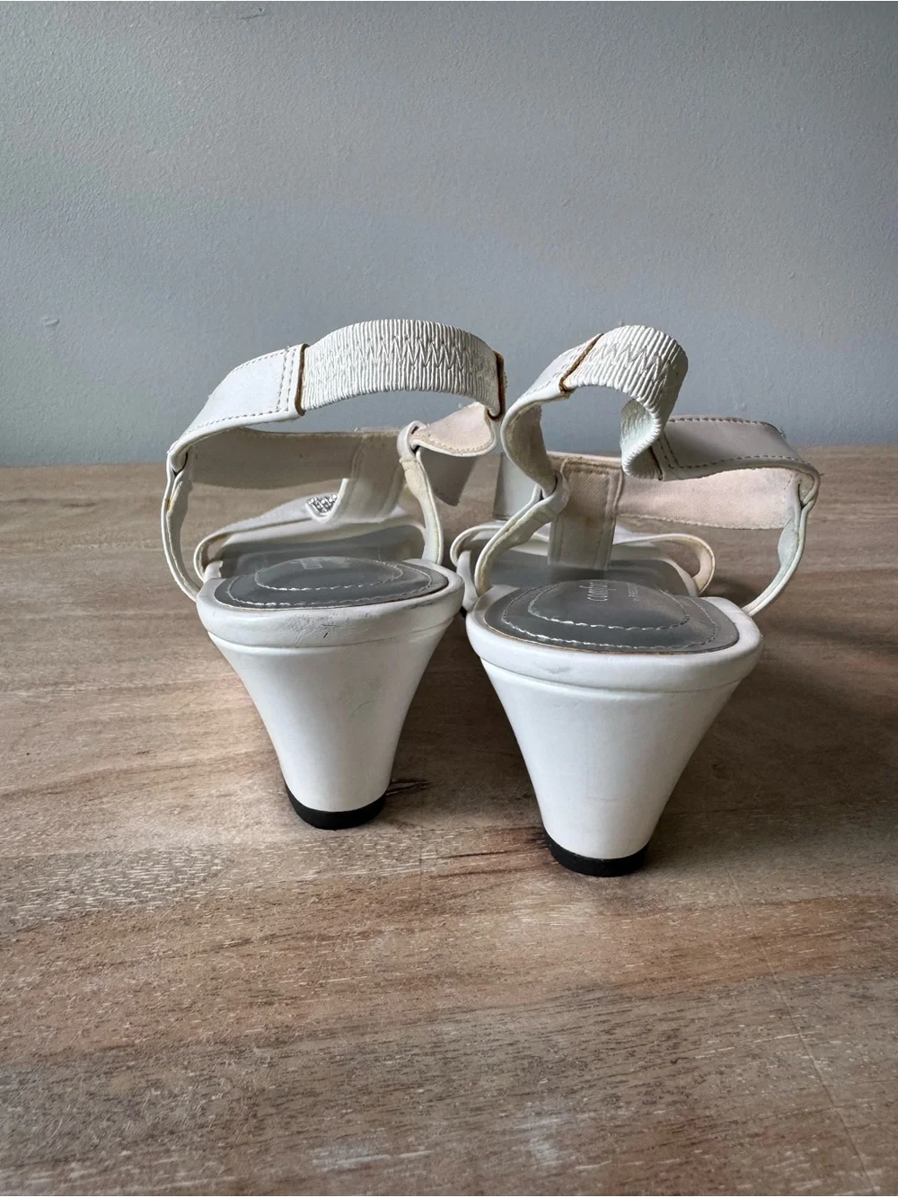 comfort plus by Predictions stunning white